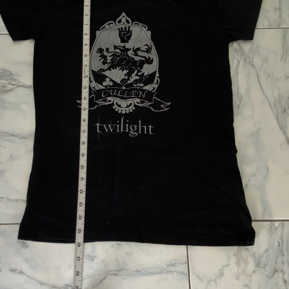Collectible Twilight Cullen Tee Juniors Size: X-Large - Picture 7 of 7